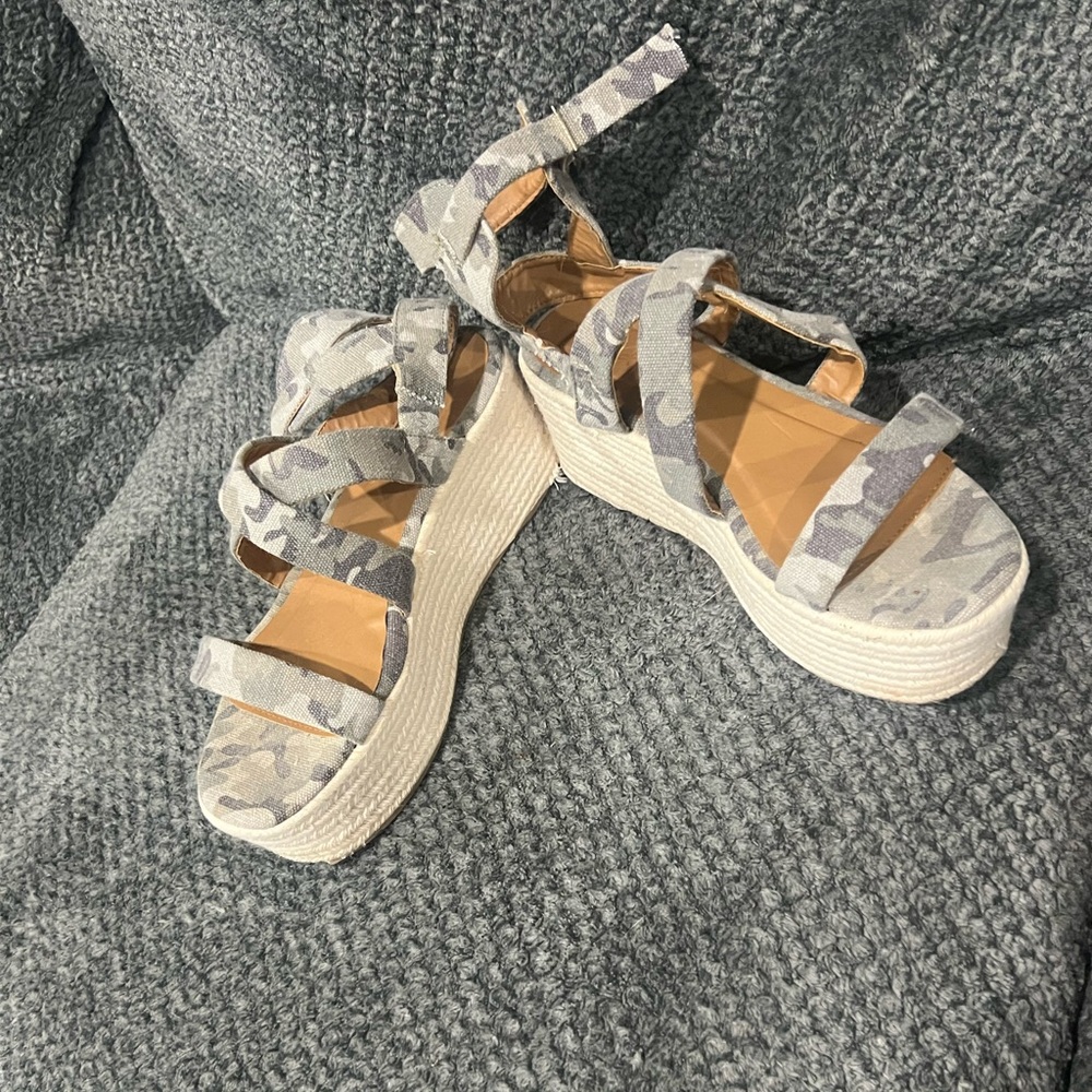 Camo ankle strap platform sandals, lightly worn
